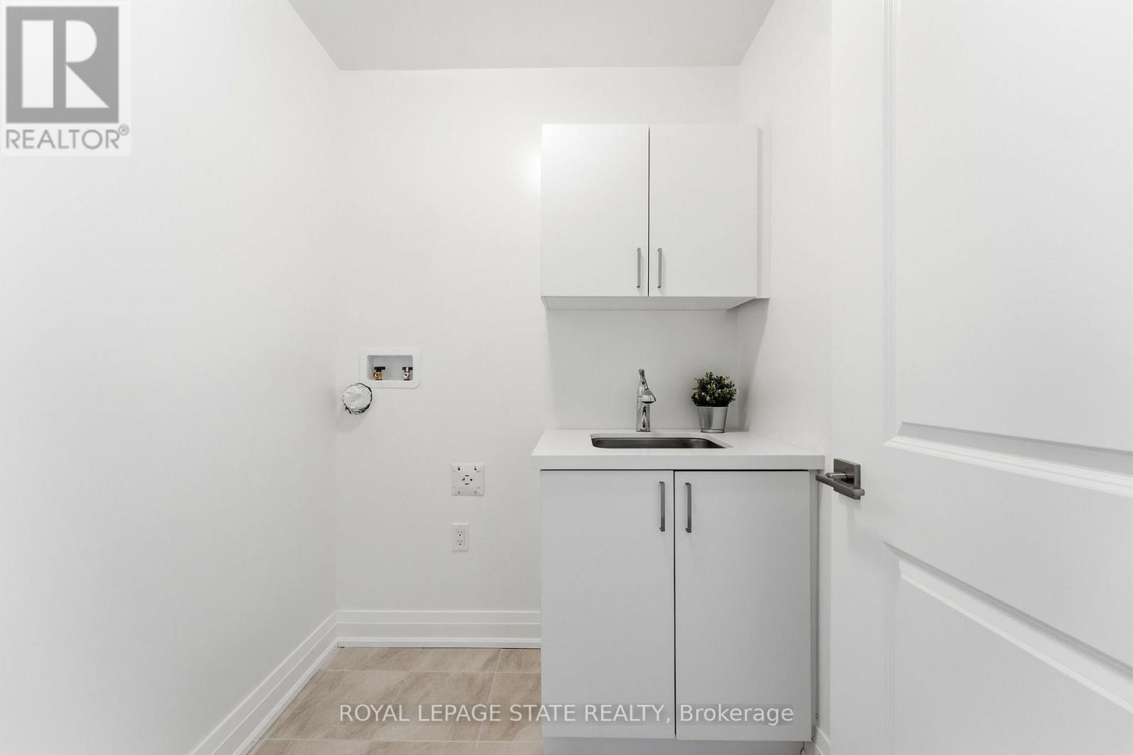 23 Woodvalley Court, Hamilton, Ontario  L9B 2S7 - Photo 19 - X13043310