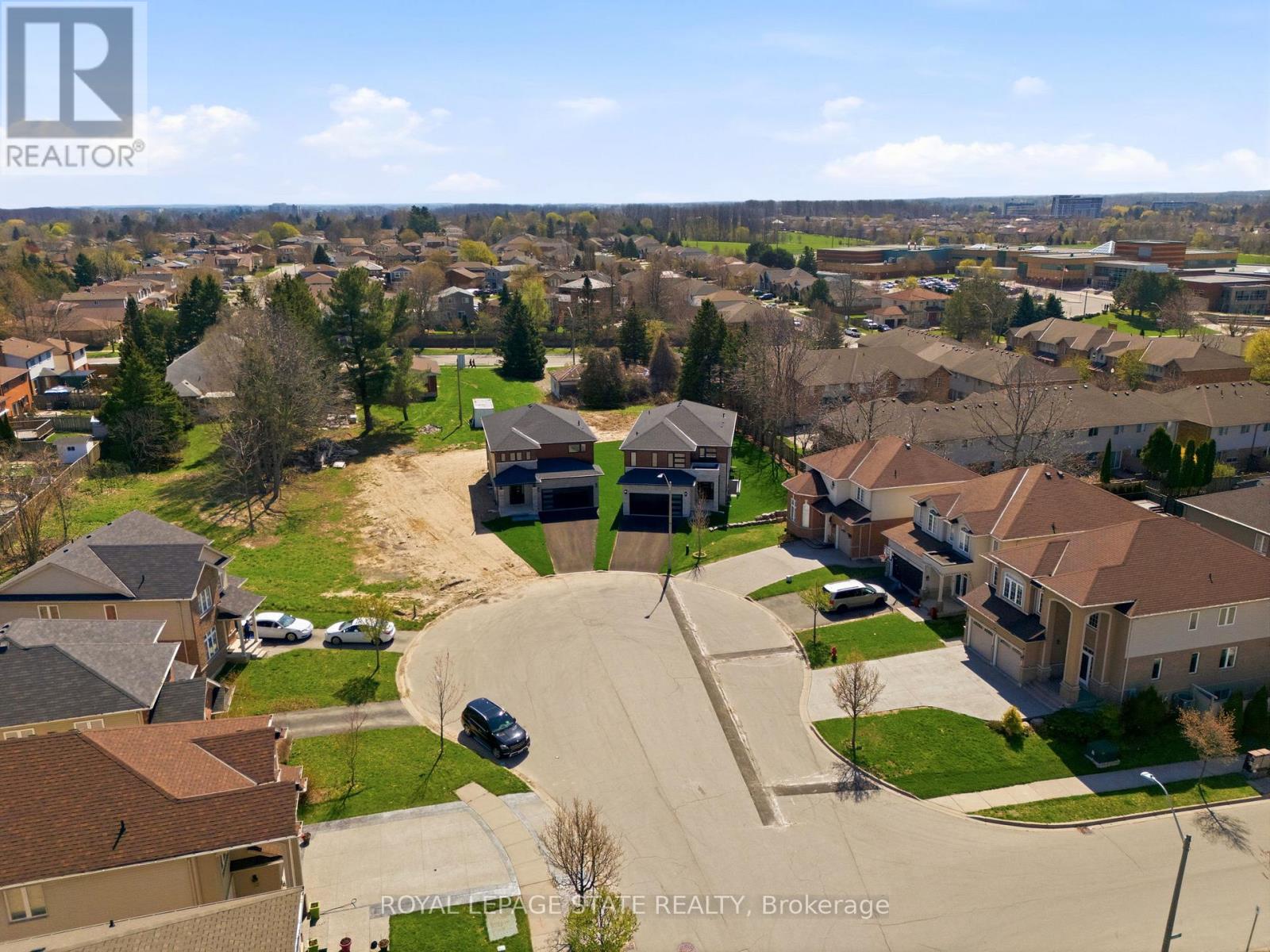 23 Woodvalley Court, Hamilton, Ontario  L9B 2S7 - Photo 22 - X13043310