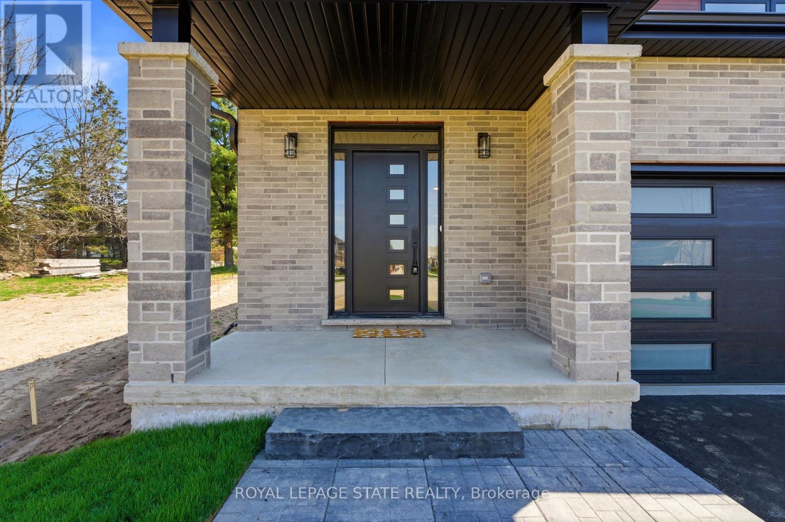 23 Woodvalley Court, Hamilton, Ontario  L9B 2S7 - Photo 23 - X13043310