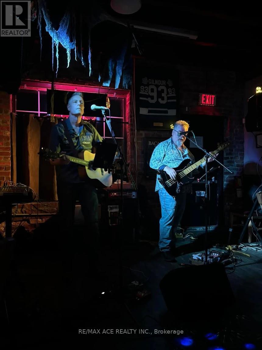 60 Queen Street E, Brampton, Ontario  L6V 1A9 - Photo 5 - W13043044