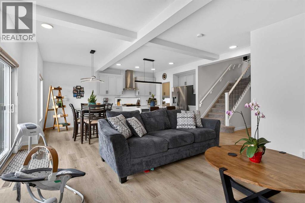 553 Baywater Manor Sw, Airdrie, Alberta  T4B 5R7 - Photo 2 - A2284743