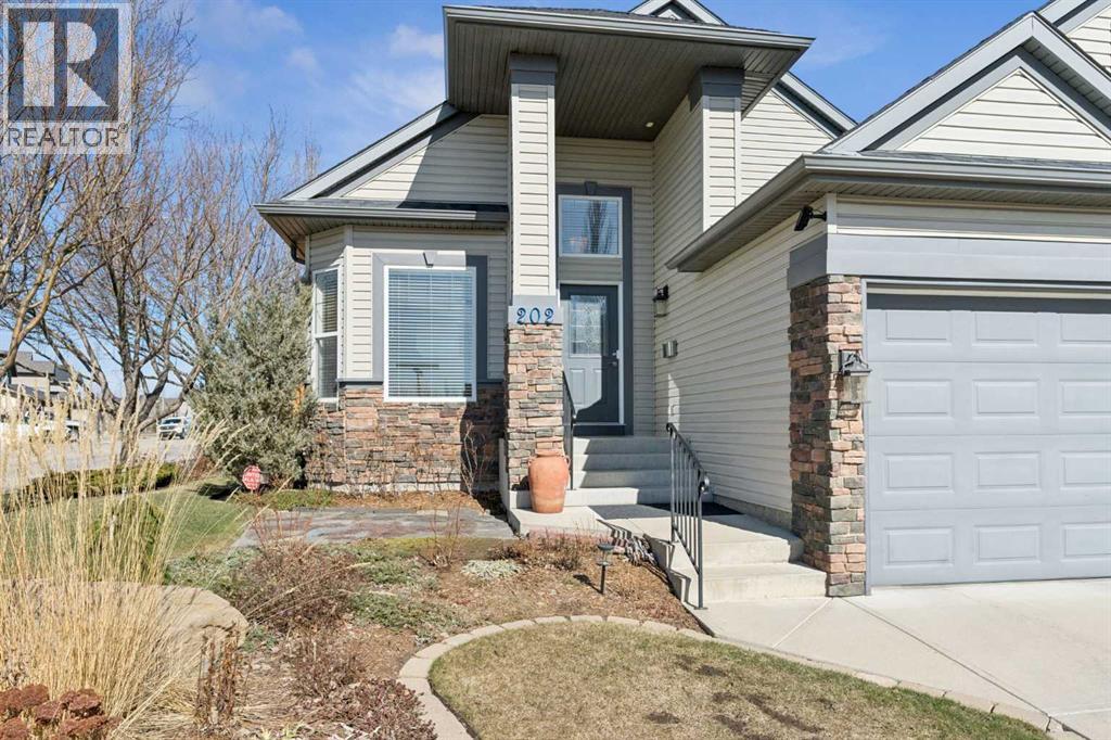 202 Tusslewood Terrace Nw, Calgary, Alberta  T3L 2W5 - Photo 2 - A2303756