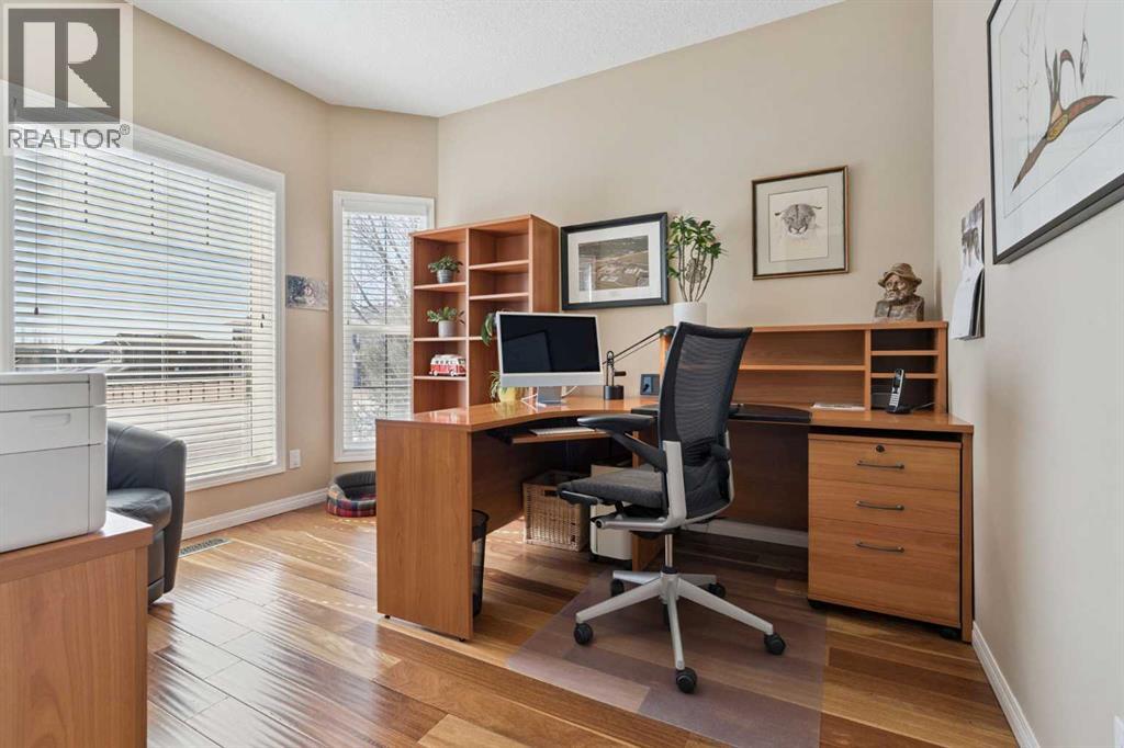 202 Tusslewood Terrace Nw, Calgary, Alberta  T3L 2W5 - Photo 5 - A2303756