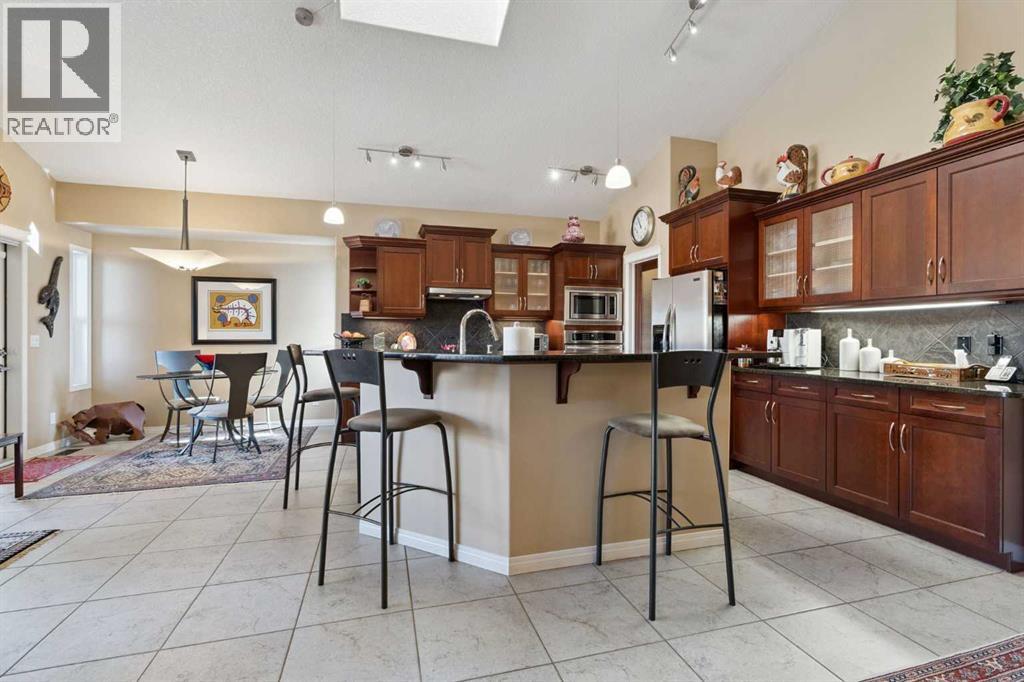 202 Tusslewood Terrace Nw, Calgary, Alberta  T3L 2W5 - Photo 11 - A2303756