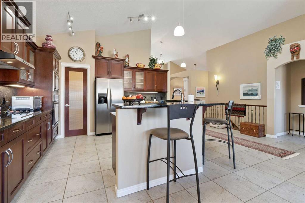 202 Tusslewood Terrace Nw, Calgary, Alberta  T3L 2W5 - Photo 10 - A2303756