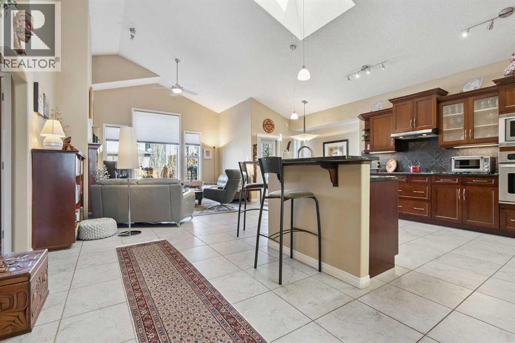 202 Tusslewood Terrace Nw, Calgary, Alberta  T3L 2W5 - Photo 7 - A2303756