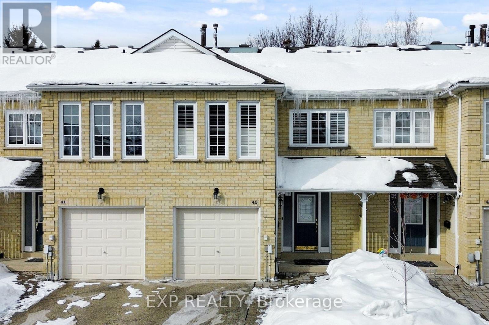 43 HARTNELL SQUARE, Brampton, Ontario