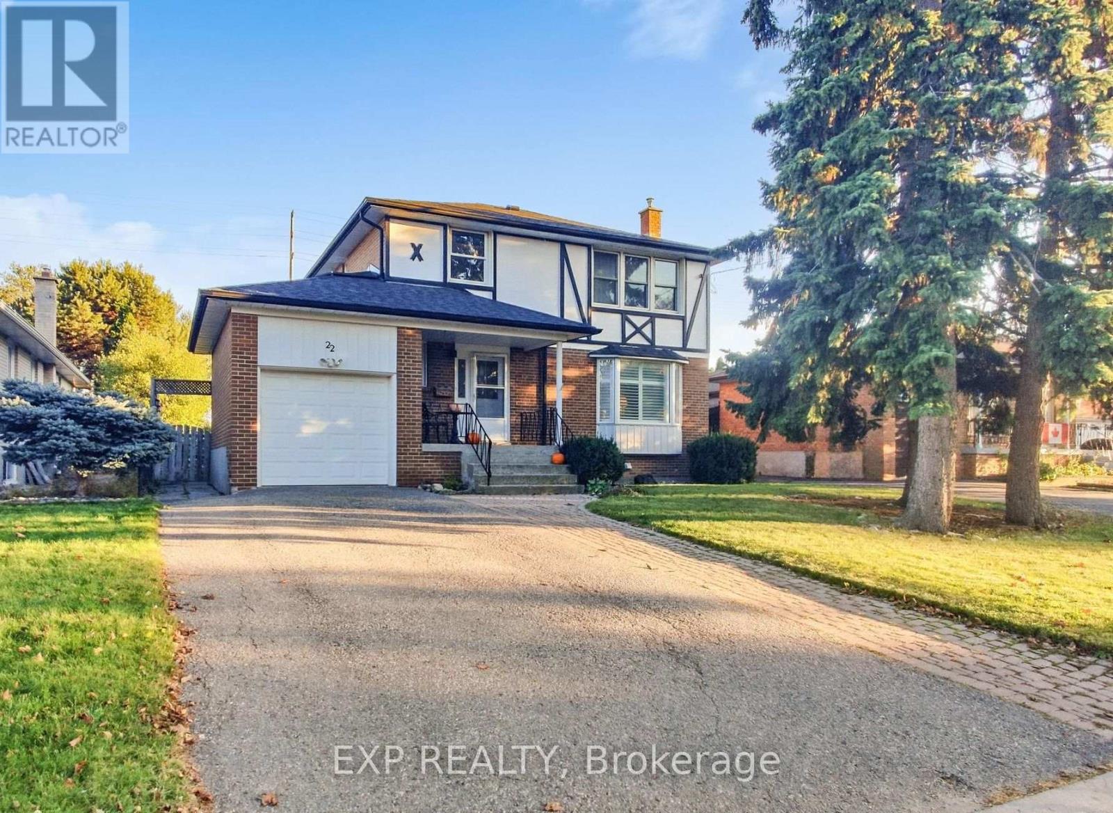 22 CHESTNUT AVENUE, Brampton, Ontario