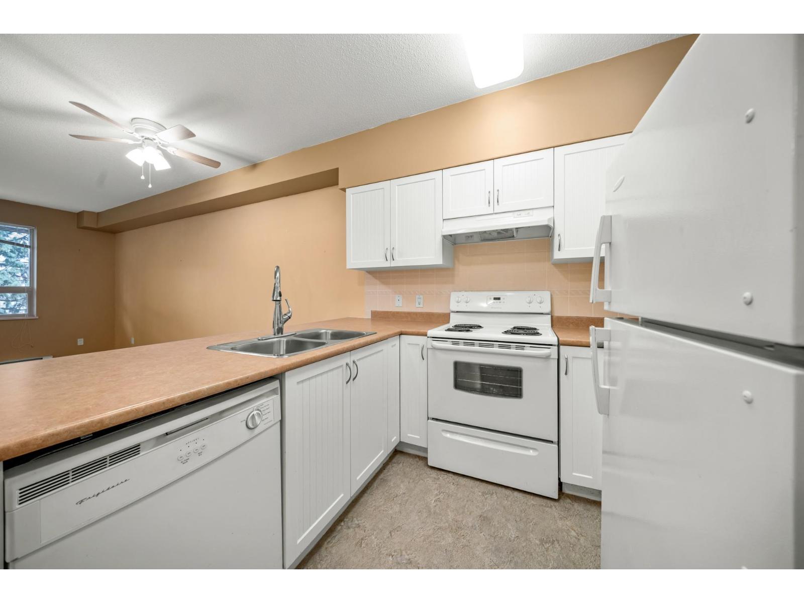 405 16068 83 Avenue Avenue, Surrey, British Columbia  V3S 8M2 - Photo 12 - R3101245