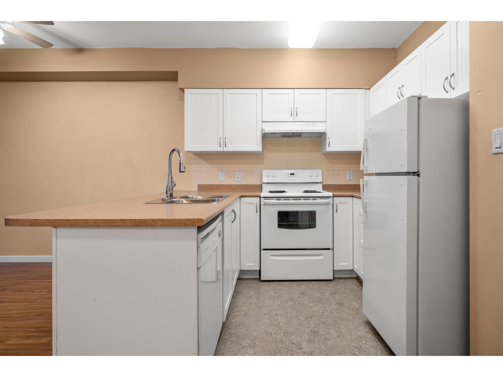 405 16068 83 Avenue Avenue, Surrey, British Columbia  V3S 8M2 - Photo 10 - R3101245