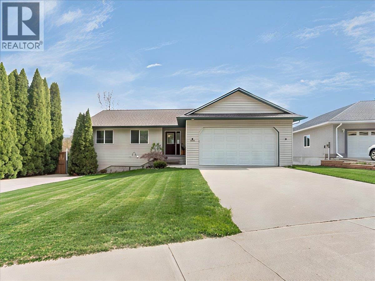 1486 37th Street, Castlegar, British Columbia  V1N 4J5 - Photo 1 - 10384575