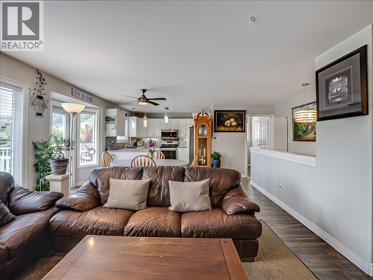 1486 37th Street, Castlegar, British Columbia  V1N 4J5 - Photo 21 - 10384575