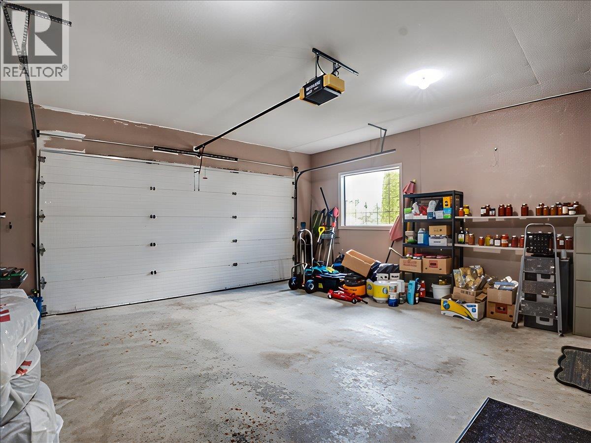 1486 37th Street, Castlegar, British Columbia  V1N 4J5 - Photo 45 - 10384575