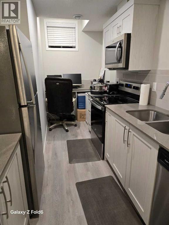 281 Creekside Boulevard Sw, Calgary, Alberta  T2X 4X9 - Photo 18 - A2304798