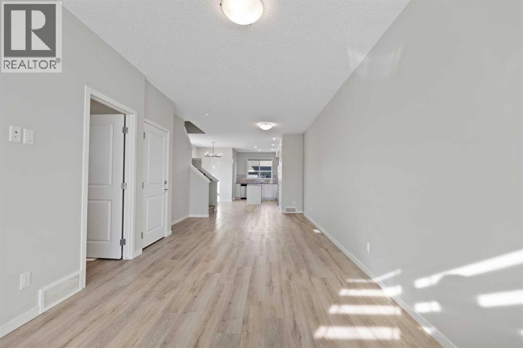 281 Creekside Boulevard Sw, Calgary, Alberta  T2X 4X9 - Photo 5 - A2304798