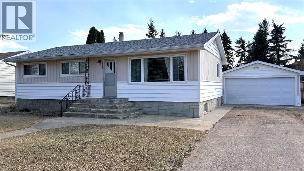 725 7 Avenue, Wainwright, Alberta  T9W 1C1 - Photo 1 - A2294974