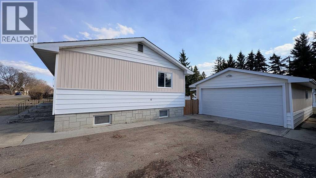 725 7 Avenue, Wainwright, Alberta  T9W 1C1 - Photo 20 - A2294974