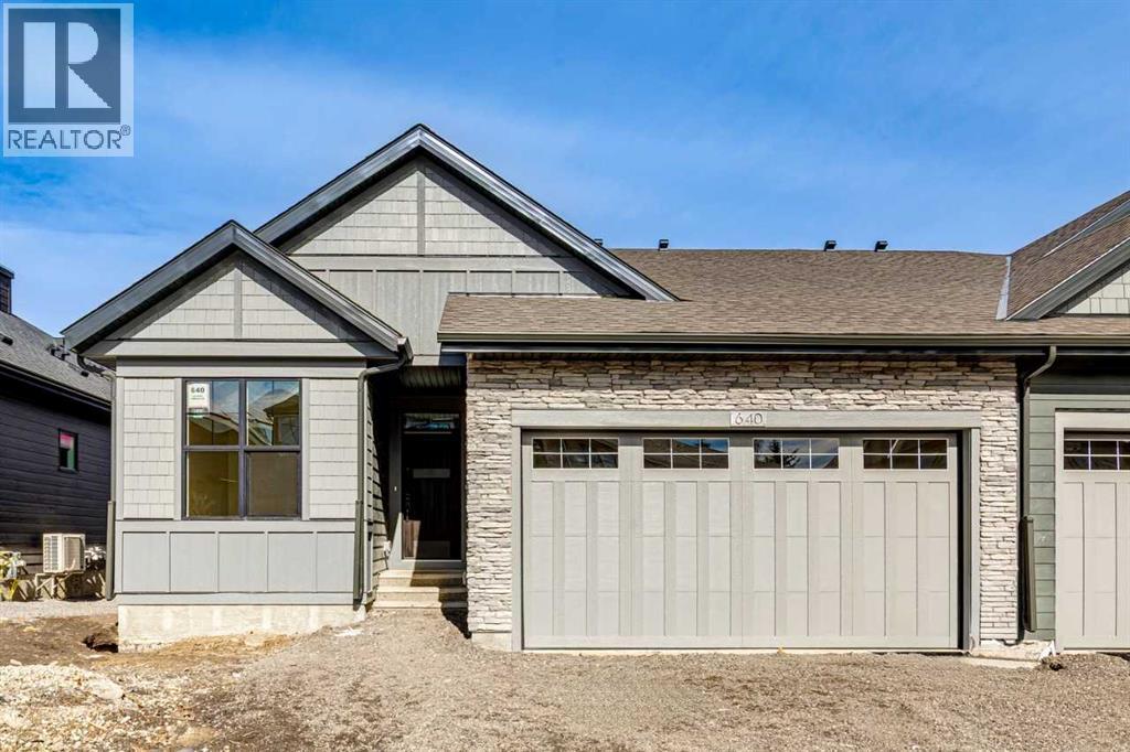 640 Shawnee Terrace SW, Calgary, Alberta  T2Y 0X5 - Photo 1 - A2305029