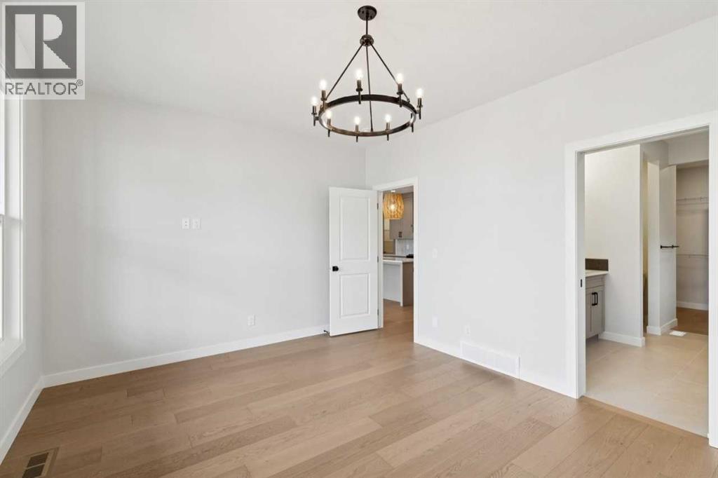 640 Shawnee Terrace SW, Calgary, Alberta  T2Y 0X5 - Photo 16 - A2305029