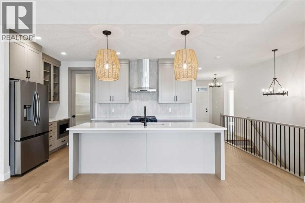 640 Shawnee Terrace SW, Calgary, Alberta  T2Y 0X5 - Photo 5 - A2305029