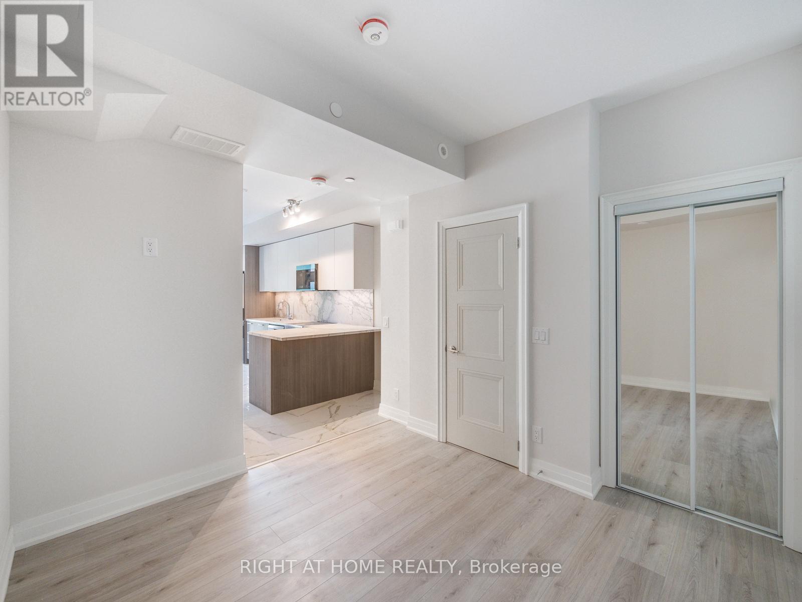 5 - 262 Finch Avenue E, Toronto, Ontario  M2N 0L3 - Photo 9 - C13043472