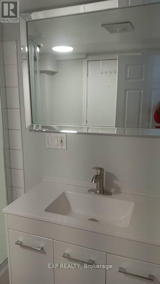 631 Crerar Avenue, Oshawa, Ontario  L1H 2W7 - Photo 13 - E13043436