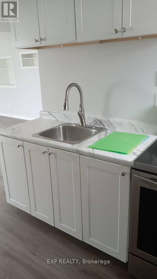 631 Crerar Avenue, Oshawa, Ontario  L1H 2W7 - Photo 6 - E13043436