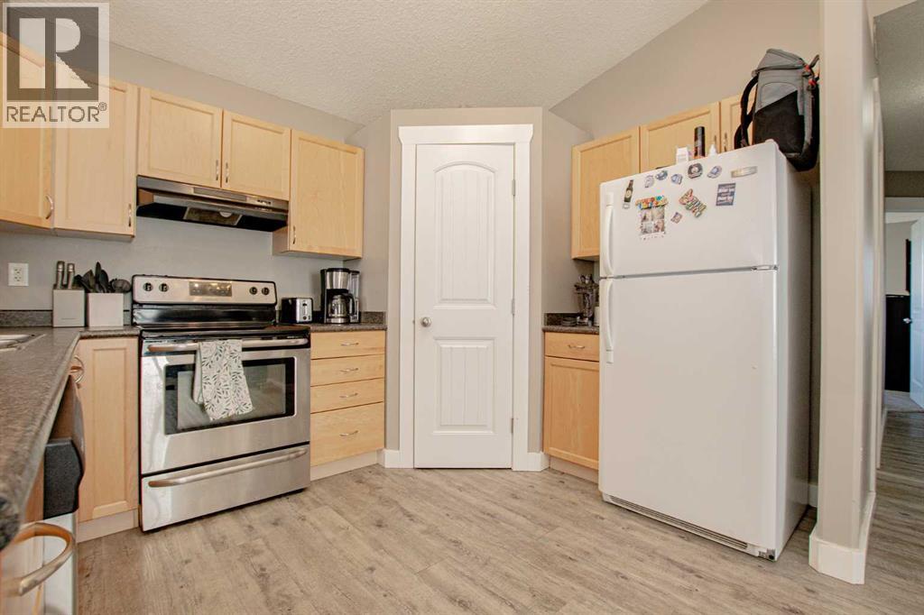 11238 75 Avenue, Grande Prairie, Alberta  T8W 0C5 - Photo 4 - A2302534