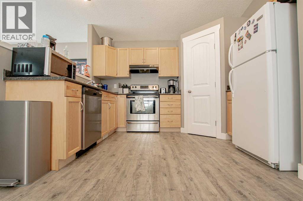 11238 75 Avenue, Grande Prairie, Alberta  T8W 0C5 - Photo 3 - A2302534