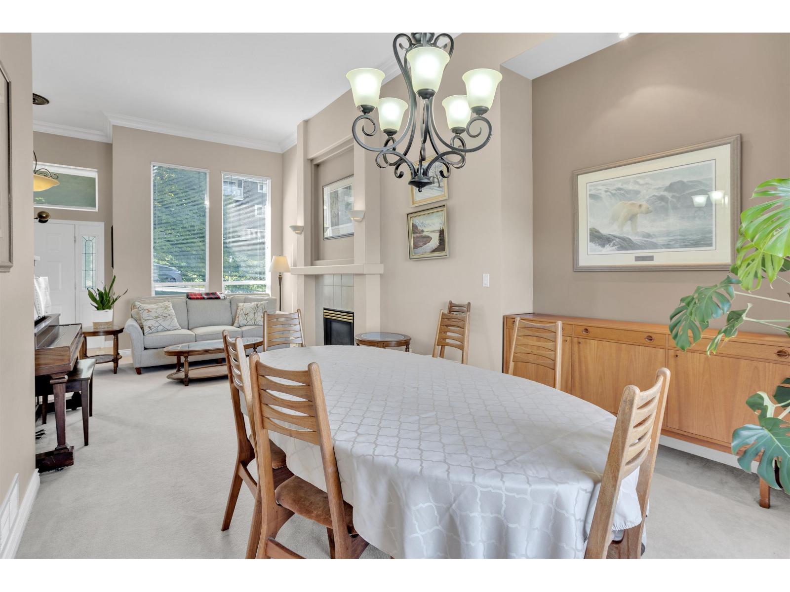 12015 100a Avenue, Surrey, British Columbia  V3V 2Y4 - Photo 7 - R3113891