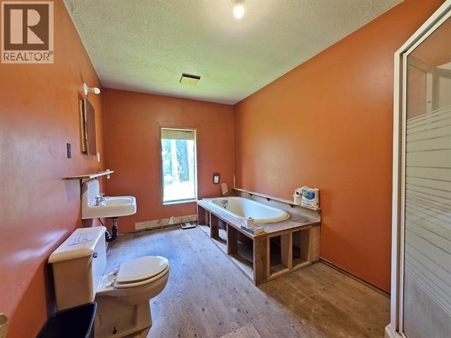 4633-4651 Barkerville Highway, Quesnel, British Columbia  V2J 6T8 - Photo 16 - R3115676