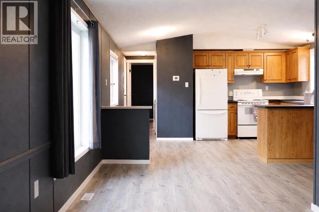 308 Station Boulevard, Coaldale, Alberta  T1M 1P6 - Photo 3 - A2272823