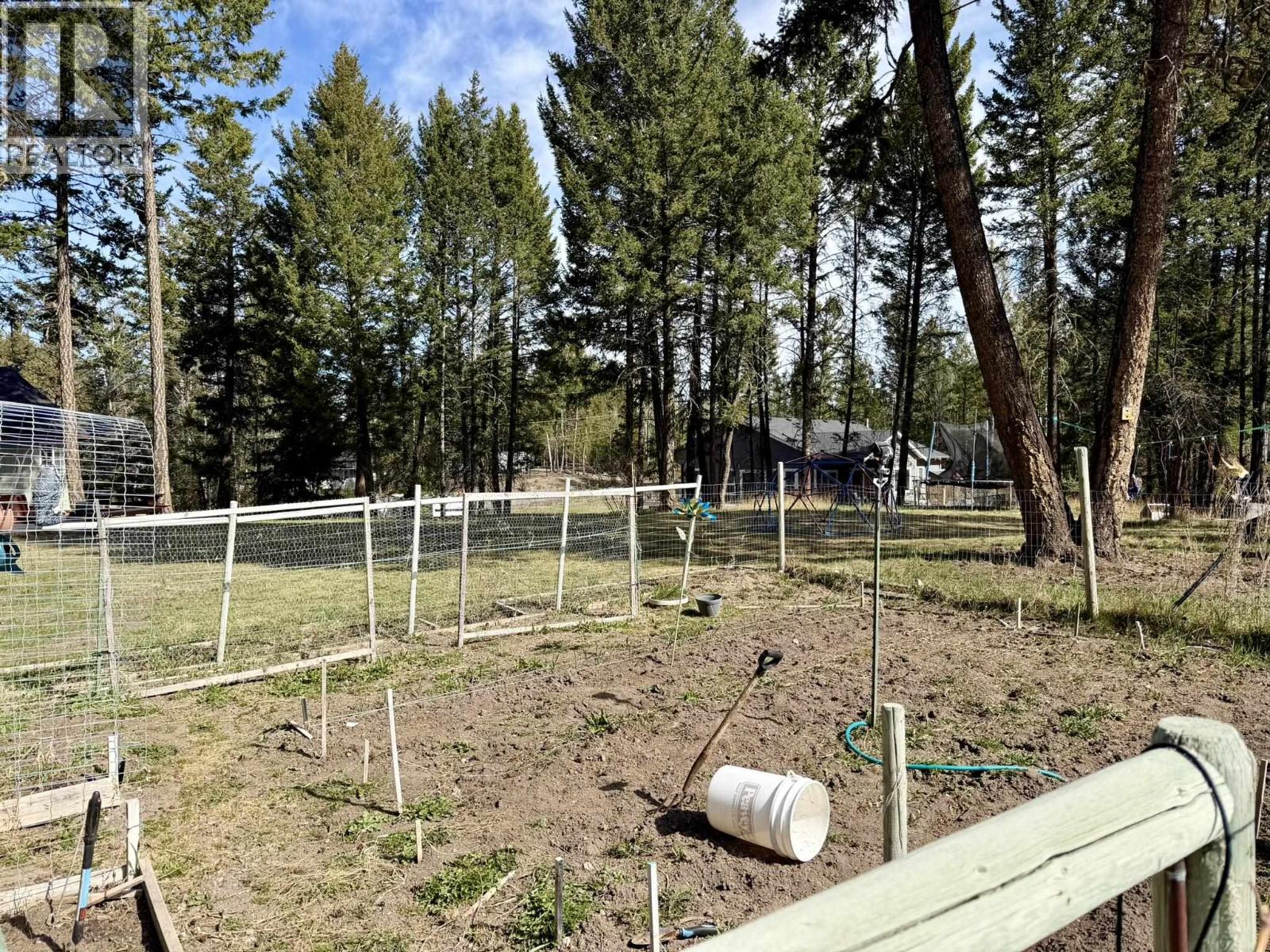 4745 Anzeeon Road, 108 Mile Ranch, British Columbia  V0K 2Z0 - Photo 7 - R3096718