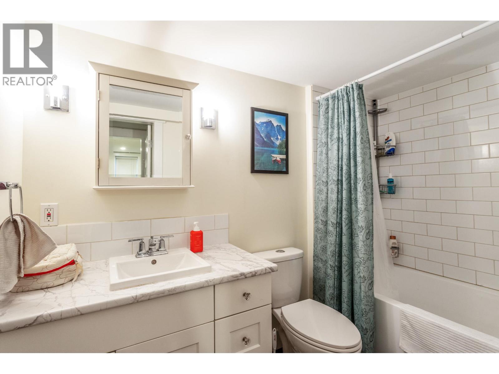 905 Third Avenue, New Westminster, British Columbia  V3M 1P4 - Photo 23 - R3115700