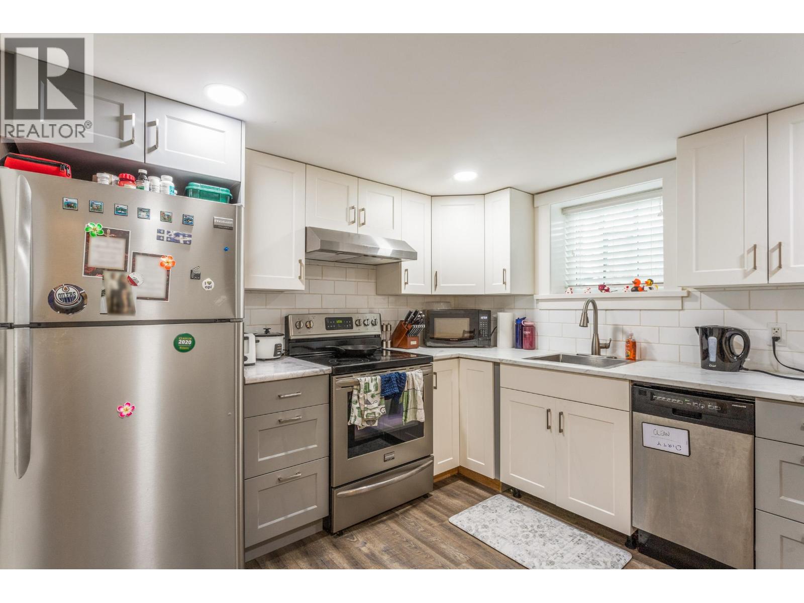 905 Third Avenue, New Westminster, British Columbia  V3M 1P4 - Photo 24 - R3115700