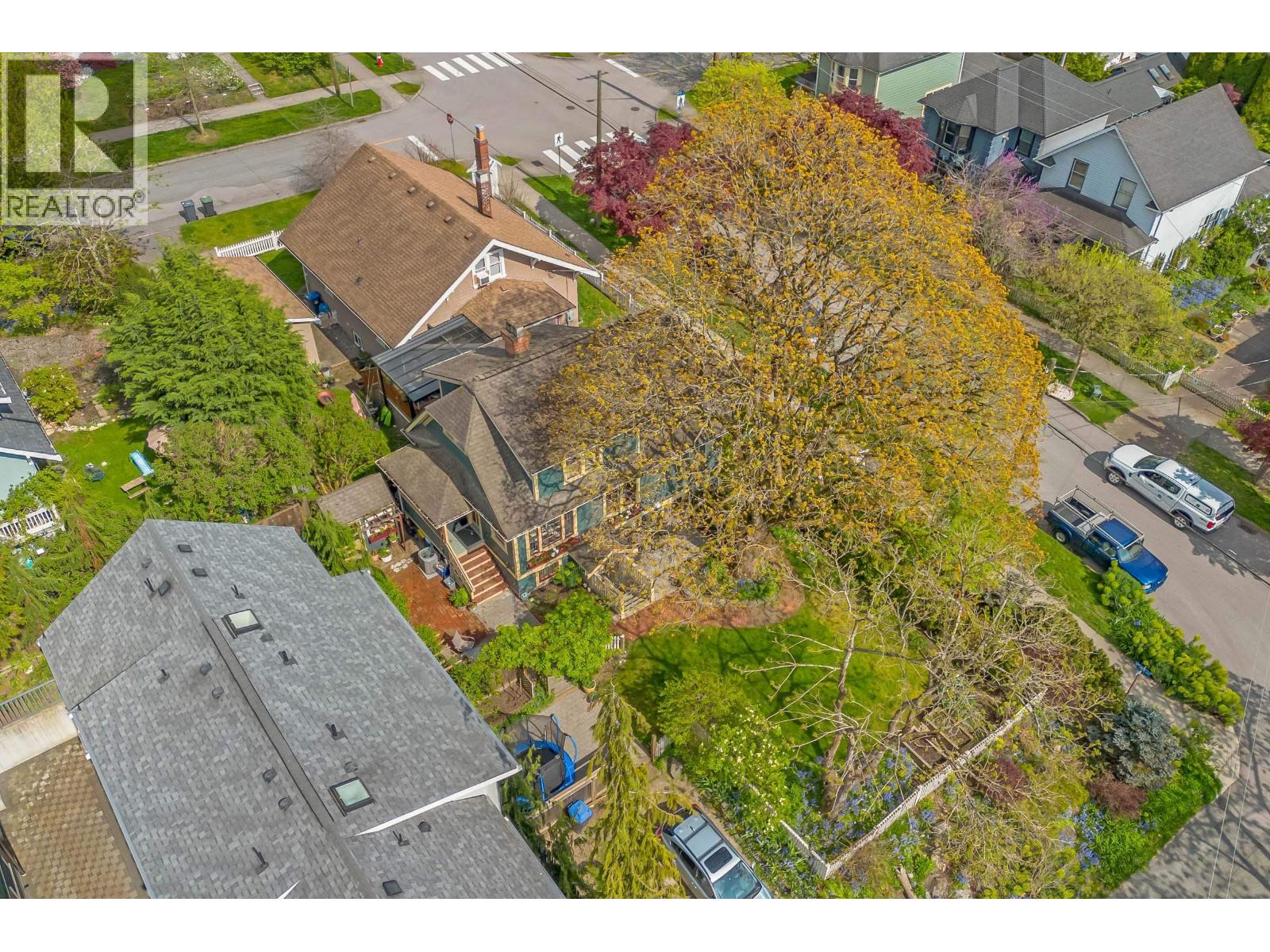 905 Third Avenue, New Westminster, British Columbia  V3M 1P4 - Photo 35 - R3115700