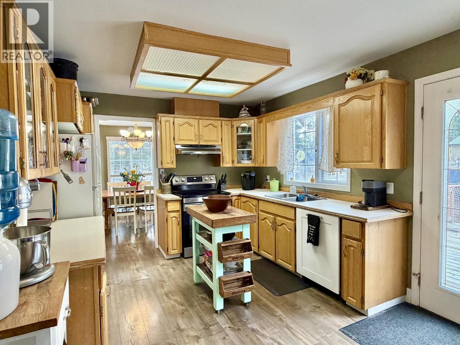 4745 Anzeeon Road, 108 Mile Ranch, British Columbia  V0K 2Z0 - Photo 15 - R3096718