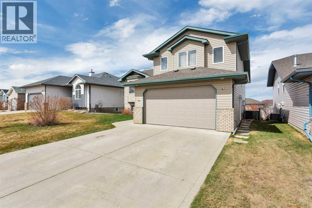 74 Fulmar Close, Sylvan Lake, Alberta  T4S 2K6 - Photo 3 - A2304736