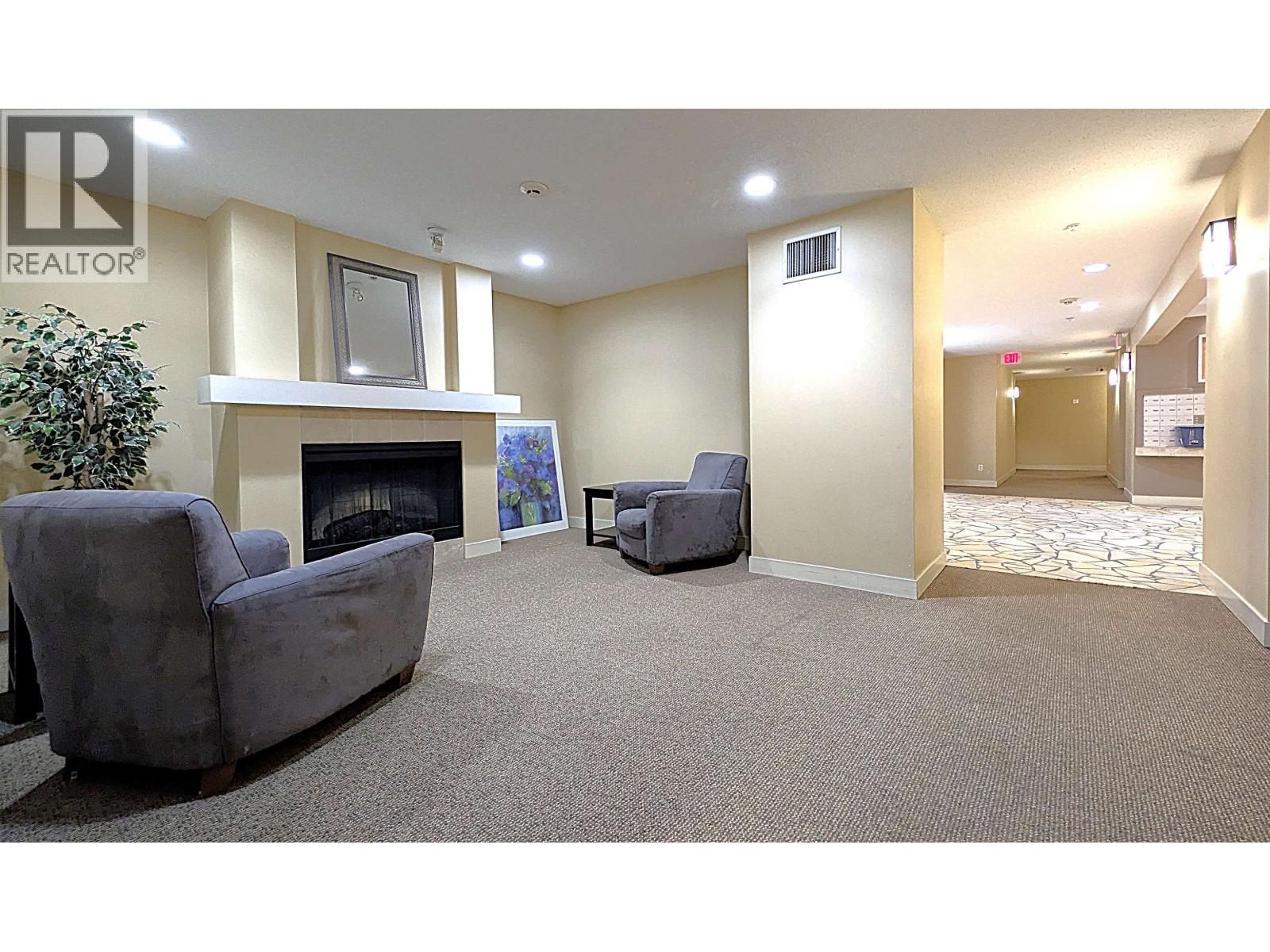 305 6508 Denbigh Avenue, Burnaby, British Columbia  V5H 4W6 - Photo 4 - R3115605