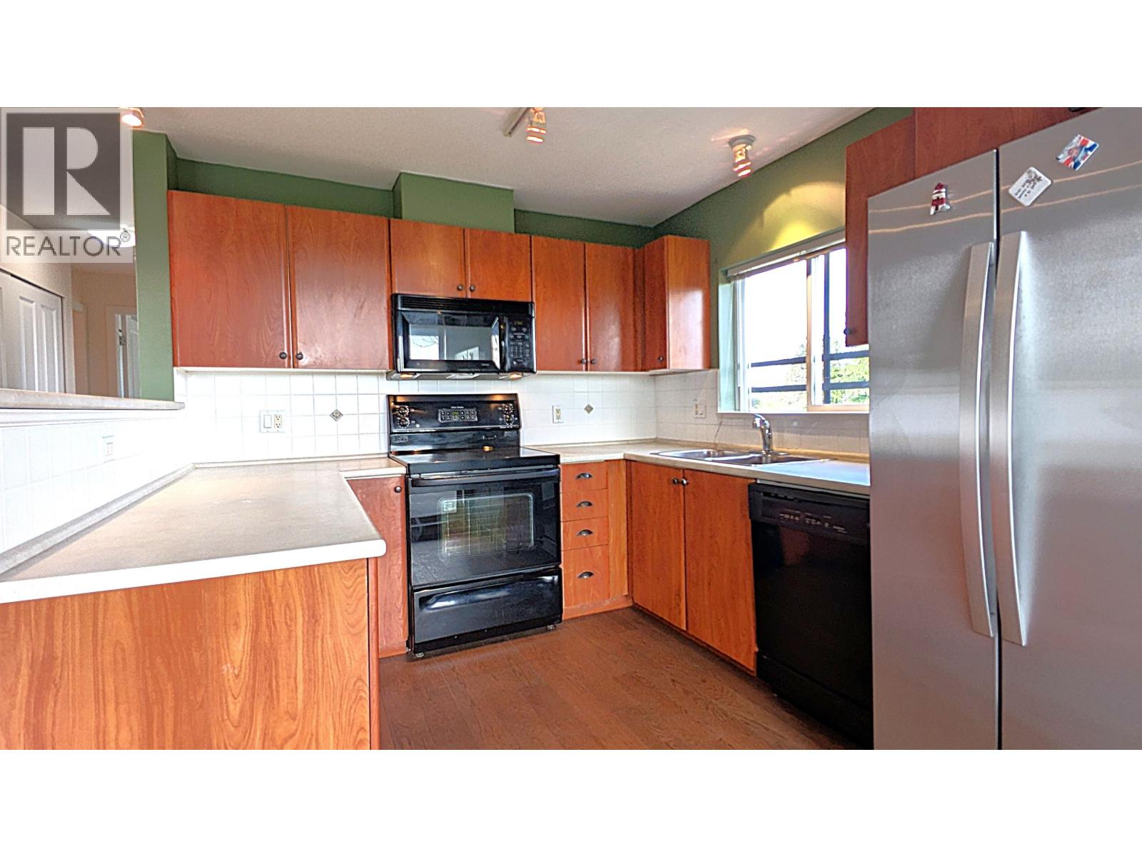 305 6508 Denbigh Avenue, Burnaby, British Columbia  V5H 4W6 - Photo 9 - R3115605