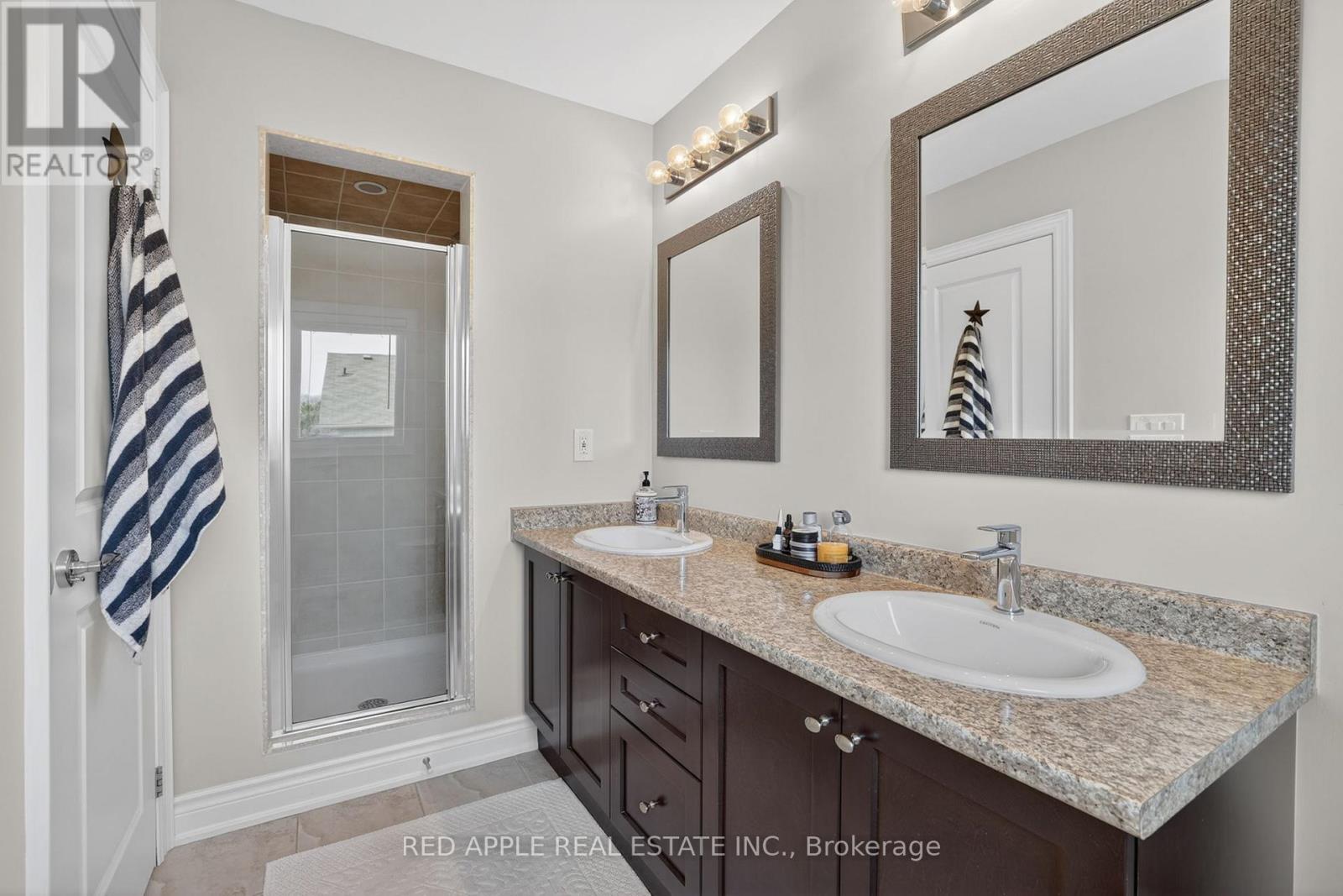 347 Luck Court, Newmarket, Ontario  L3X 0J5 - Photo 19 - N13043420