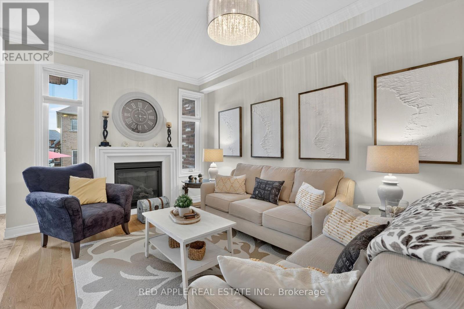 347 Luck Court, Newmarket, Ontario  L3X 0J5 - Photo 6 - N13043420