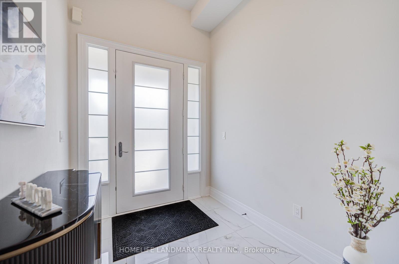 22 Aspy Court, Vaughan, Ontario  L6A 4X8 - Photo 4 - N13043452