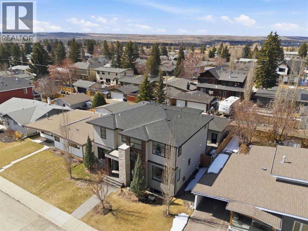 5927 34 Street SW, Calgary, Alberta