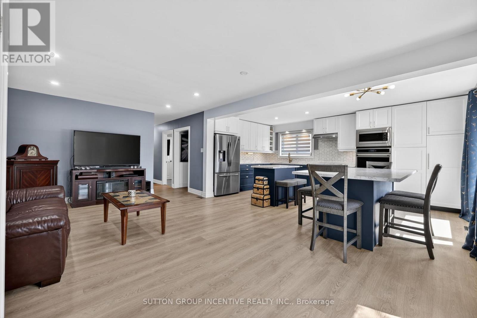 130 Grove Street E, Barrie, Ontario  L4M 2P5 - Photo 4 - S13043422