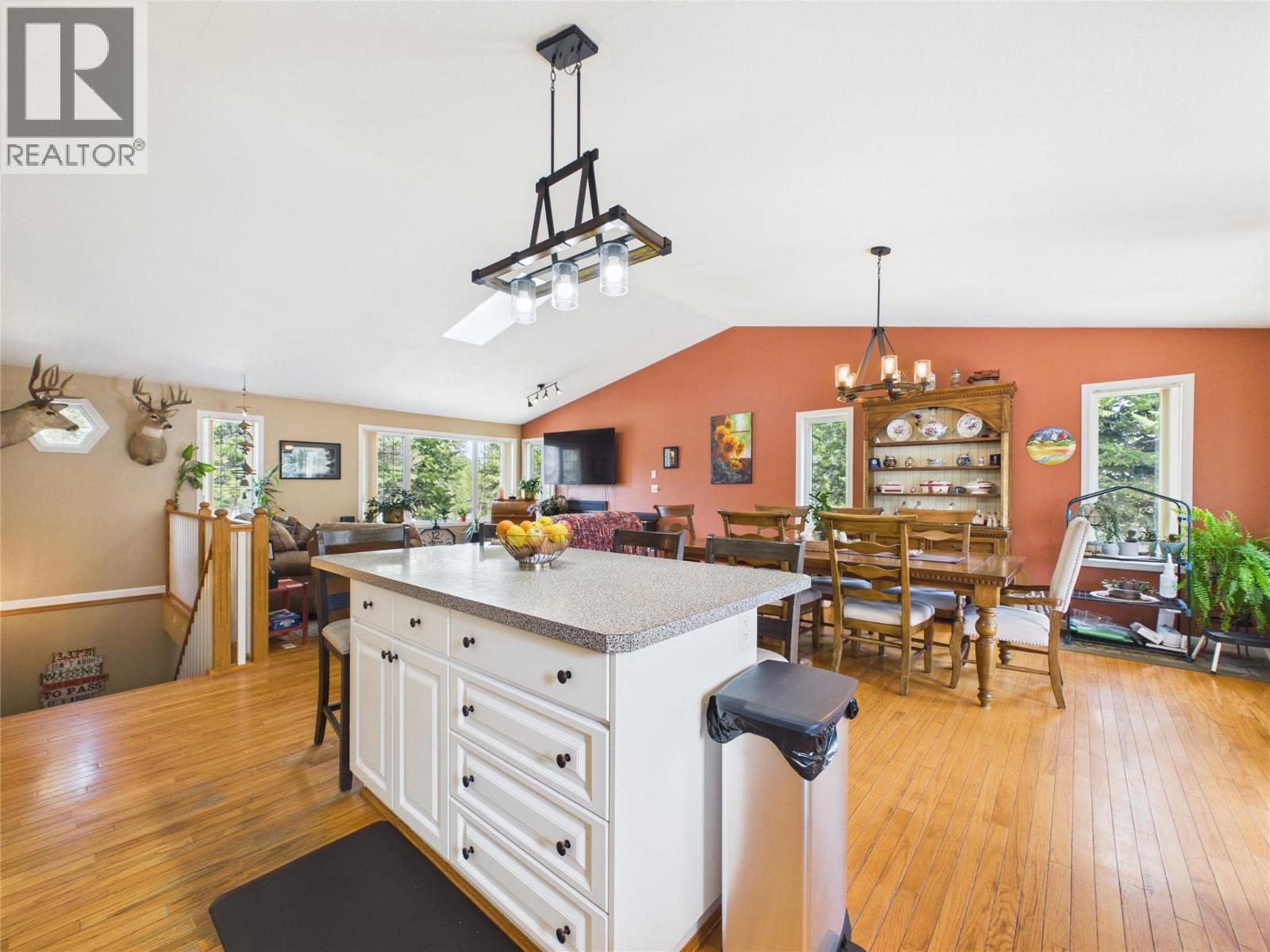 1673 Harris Road, Cranbrook, British Columbia  V1C 6V3 - Photo 7 - 10384841