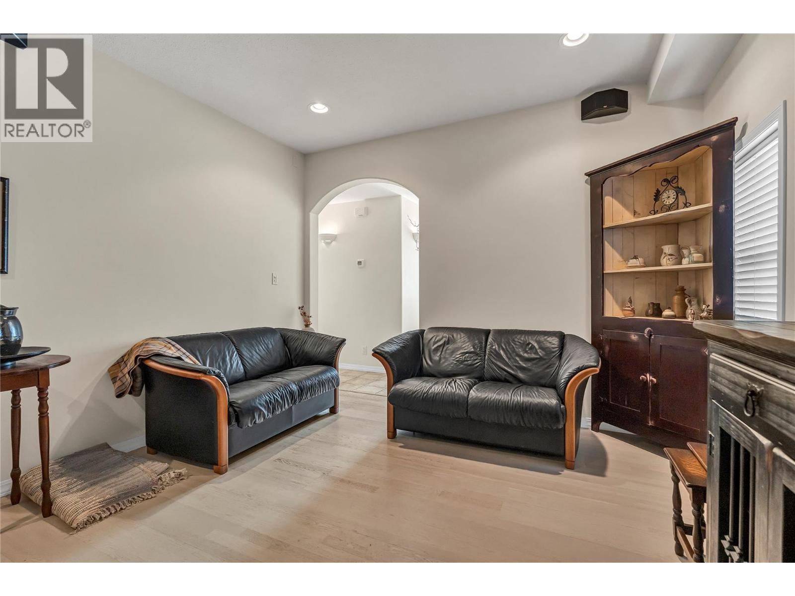 4597 Lakeside Road, Penticton, British Columbia  V2A 8W4 - Photo 23 - 10384842