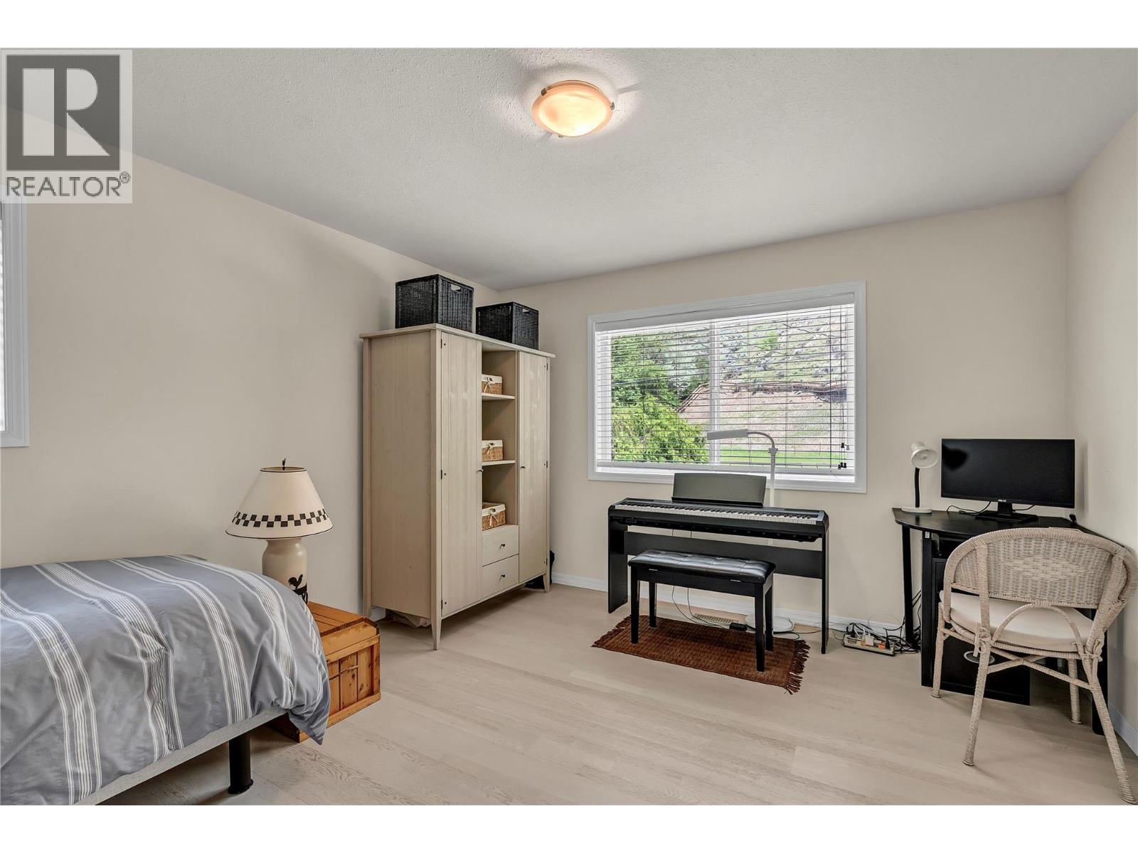 4597 Lakeside Road, Penticton, British Columbia  V2A 8W4 - Photo 39 - 10384842