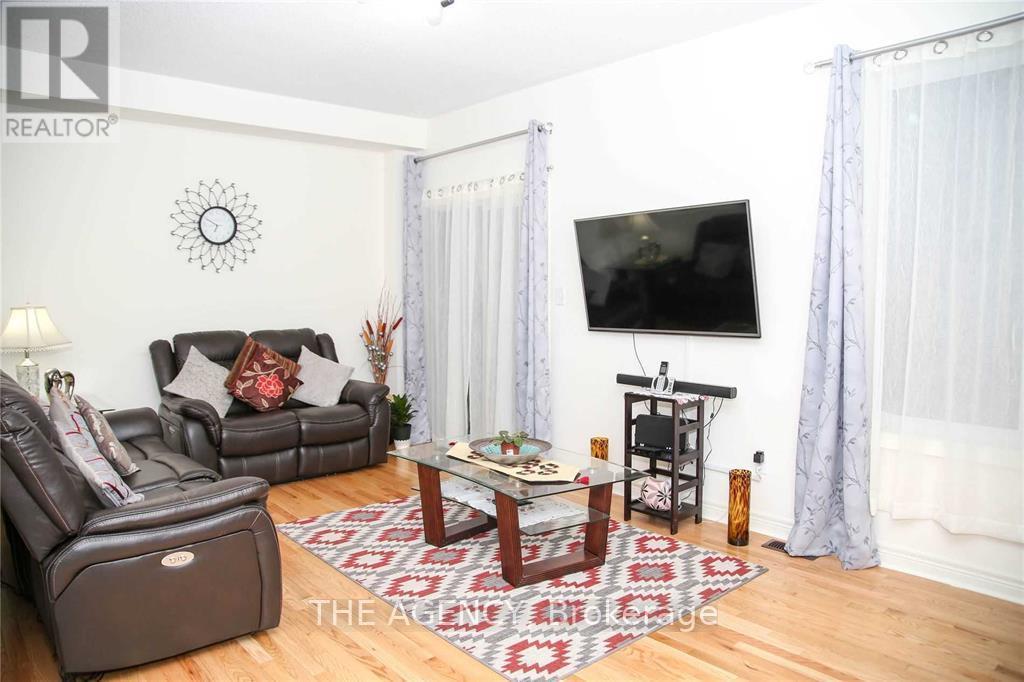 647 Mockridge Terrace S, Milton, Ontario  L9T 8W1 - Photo 8 - W13043426