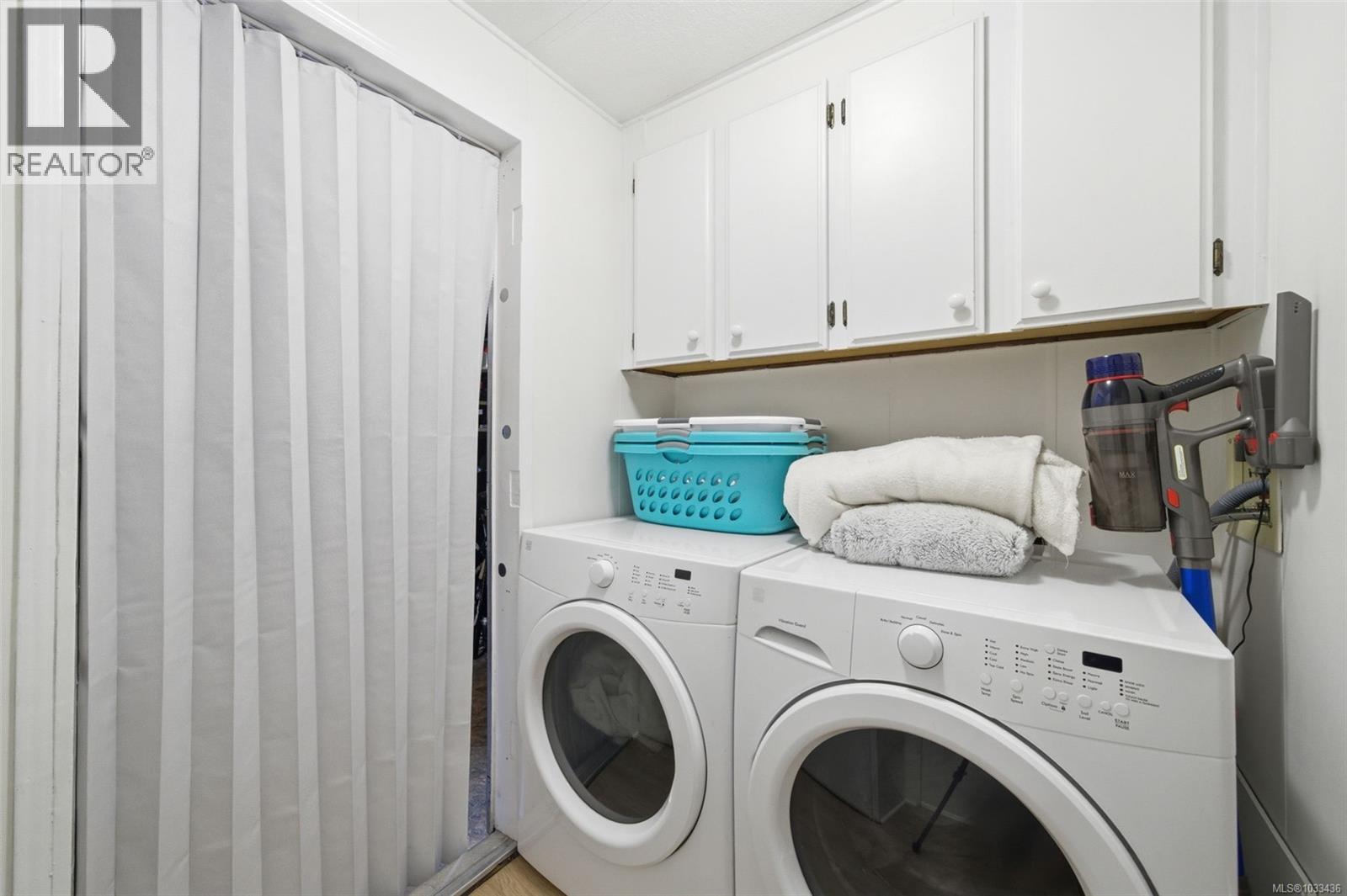 2 124 Cooper Rd, View Royal, British Columbia  V9A 7B3 - Photo 12 - 1033436